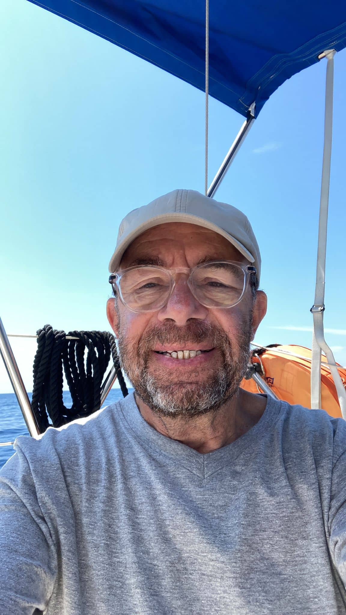 Senior sur la plage